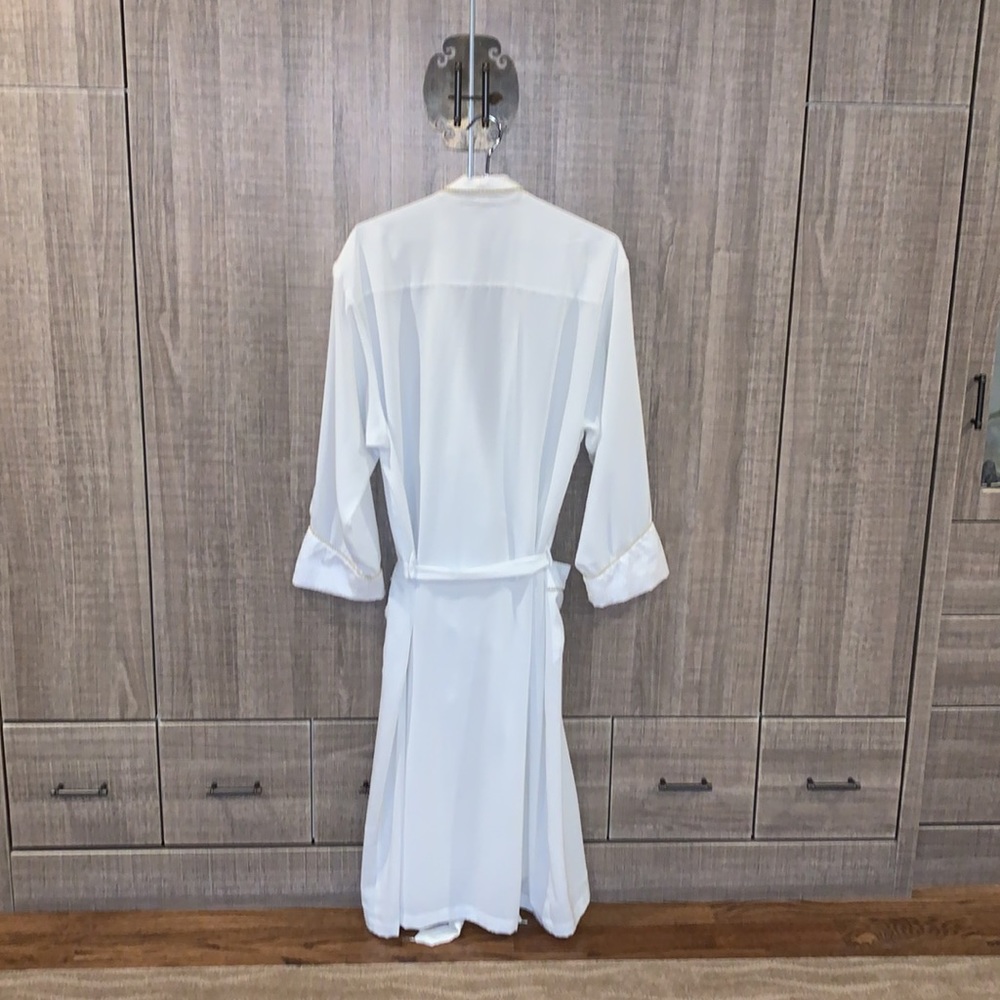 Victoria's Secret Vintage Robe With Gold Robe Trim - Picture 6 of 14